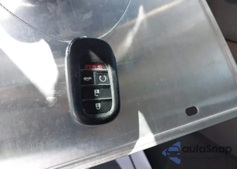 2022 Honda Civic Touring z USA, uszkodzony, nr VIN 2HGFE1F91NH302344